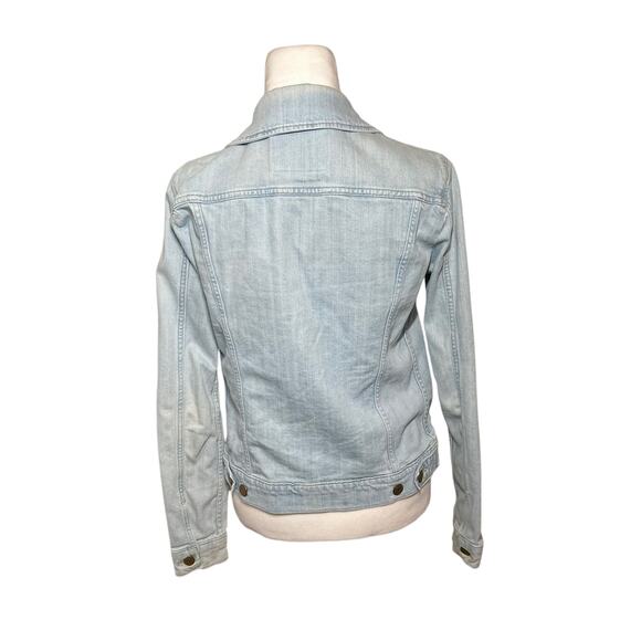SOLD Levi’s Lightwash Jean Jacket Size Small - Picture 2 of 12